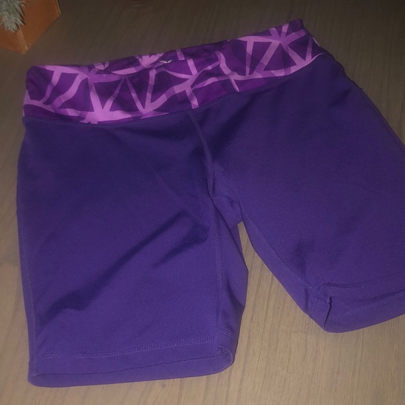 Pants - Old navy 💜 active Shorts Sz s